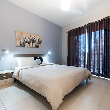 High End 2 Bedroom St Julians Apartament